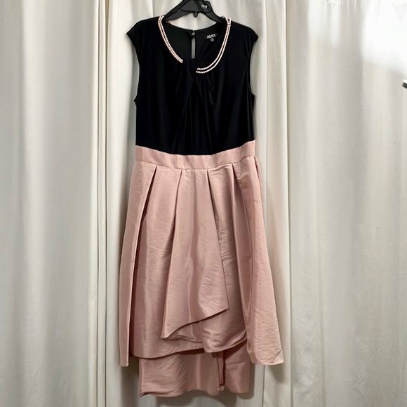 Pearl Trim Twist Belted Waist Hi-Low Fit & Flare Midi Dress - Picture 1 of 10